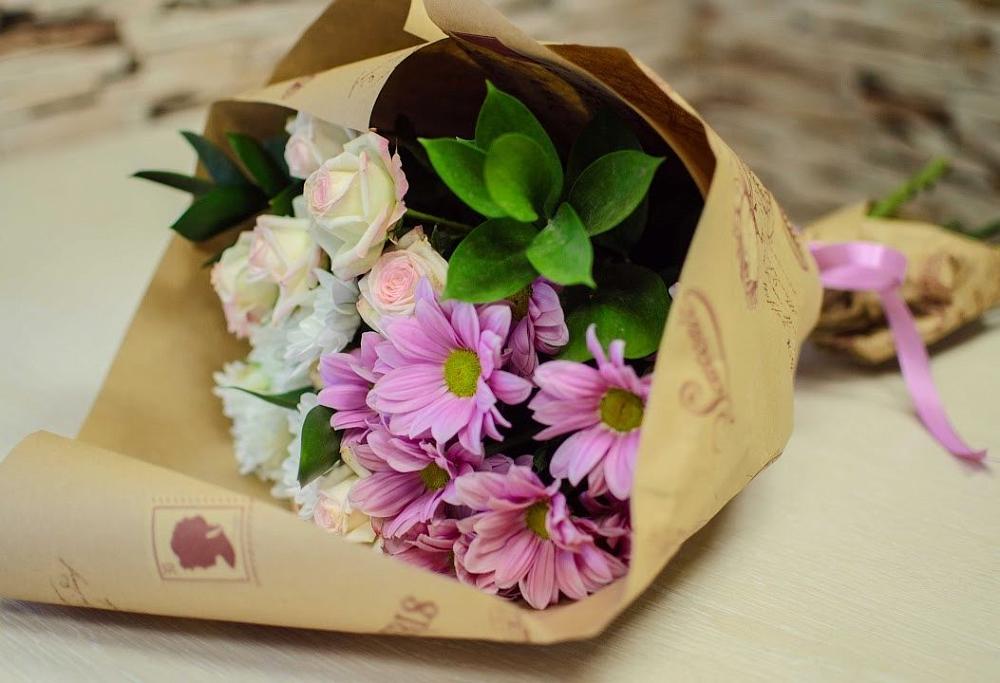 Букет улыбка в Костроме Букет цветов из: Розы и Хризантемы в Костроме