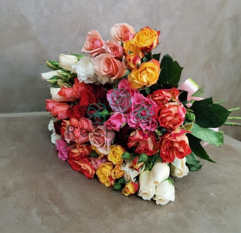 Букет пестрое настроение в Костроме Букет цветов из: Розы в Костроме