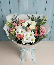 Букет нежный в Костроме Букет цветов из:  Розы, Лизиантусы и Хризантемы в Костроме