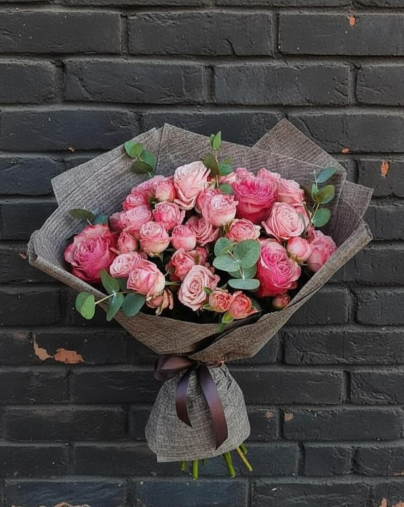 Букет розы в пальмах в Костроме Букет цветов из: Розы в Костроме