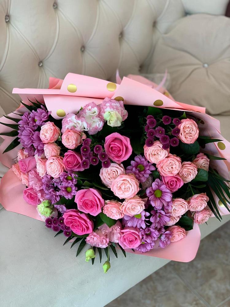 Букет Ваше величество в Костроме Букет цветов из: Хризантемы, Розы и Лизиантусы в Костроме