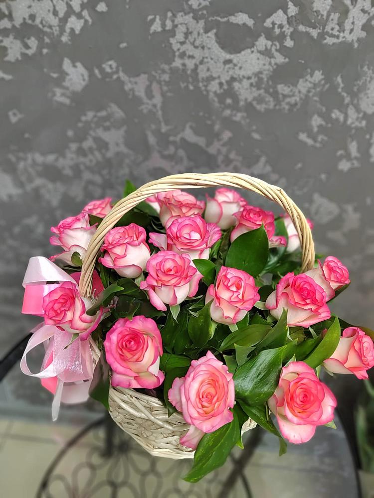 Композиция французская провинция в Костроме Цветочная композиция из Розы в корзине в Костроме