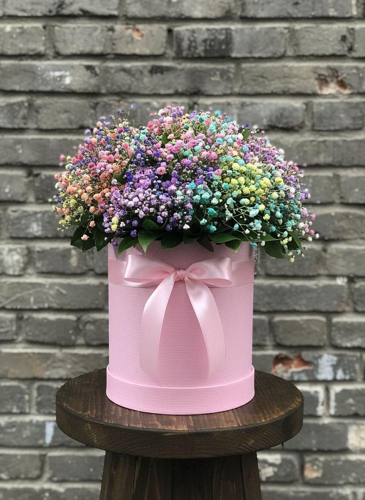 Композиция Яркие эмоции в Костроме Цветочная композиция из Гипсофила и Розы в шляпной коробке в Костроме