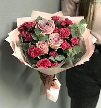 Букет восхищение в Костроме Букет цветов из:  Гвоздики и Розы в Костроме