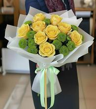 Букет сочно-зеленый в Костроме Букет цветов из:  Хризантемы и Розы в Костроме