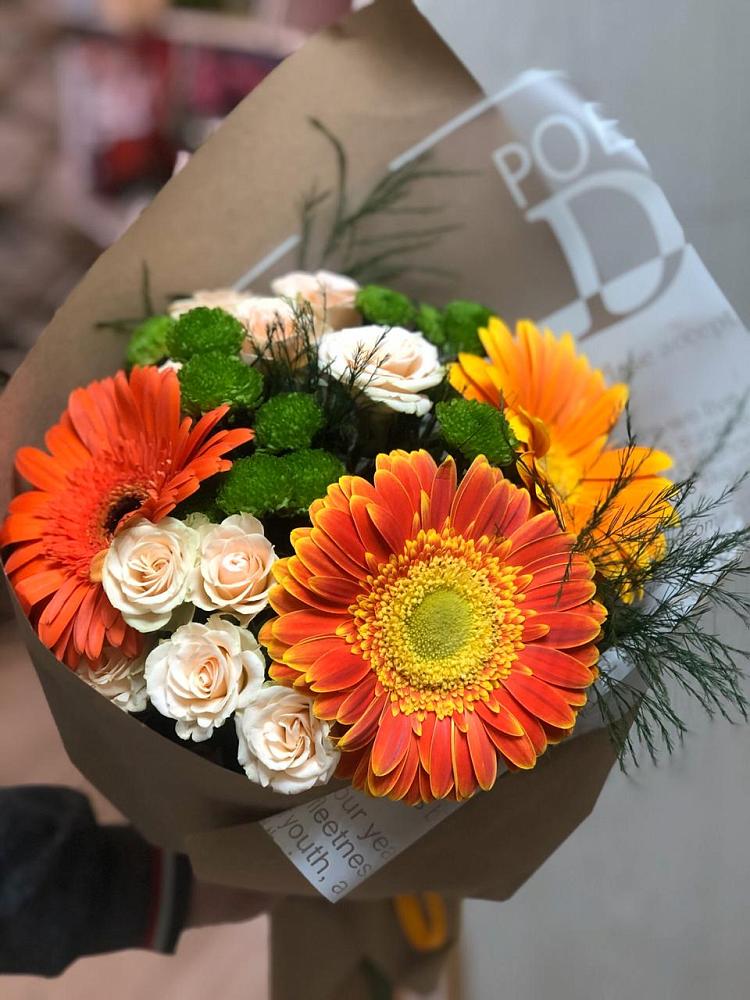 Букет цветов из: Герберы, Хризантемы и Розы в Костроме