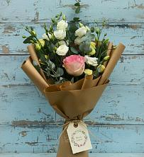 Букет нежный привет в Костроме Букет цветов из:  Розы и Лизиантусы в Костроме