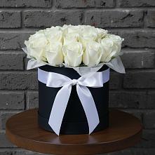 Композиция воздушная нежность в Костроме Цветочная композиция из Розы в шляпной коробке в Костроме